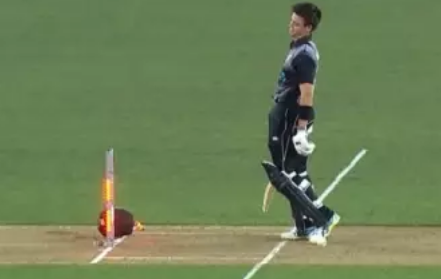 वीडियो : ऑस्ट्रेलिया के खिलाफ न्यूजीलैंड का यह बल्लेबाज हुआ काफी अजीबोगरीब तरह से आउट, देख के रह जायेंगे हैरान 3
