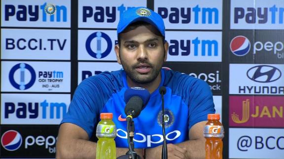 VIDEO: 3 दोहरा शतक लगाने वाले दुनिया के एकलौते बल्लेबाज रोहित शर्मा को श्रीलंका में हो रही परेशानी, कहा यह कर पाना मुश्किल 18