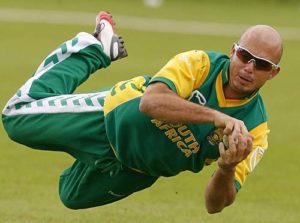 herschelle-gibbs-stormed-the-cricketing-world-with-a-brilliant-knock