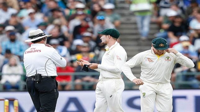 बॉल टेंपरिंग मामले में आया नया मोड़ ऑस्ट्रेलियाई गेंदबाज मोजेस हेनरिक्स ने कहा स्मिथ नहीं बल्कि यह ऑस्ट्रेलियाई खिलाड़ी है असली दोषी 6