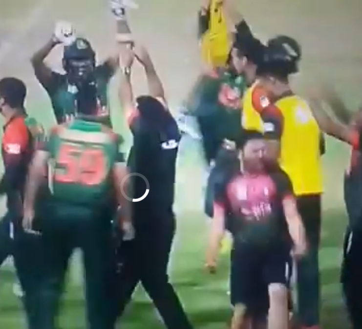 वीडियो : बांग्लादेश की जीत के बाद सभी बांग्लादेशी खिलाड़ियों ने किया नागिन डांस, लेकिन कप्तान शाकिब अल हसन ने किया कुछ ऐसा आ गयी सौरव गांगुली की याद 3