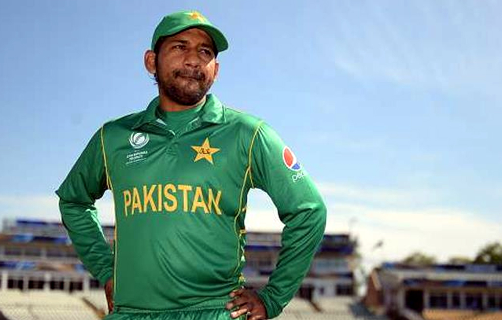 एशिया कप : पाकिस्तान की जीत के बाद भी सरफराज अहमद खिलाड़ियों से हुए गुस्सा, भारत के उपर भी कर गये टिप्पणी 1