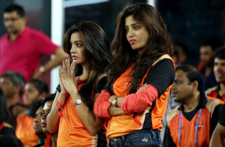 आईपीएल 2018 : रनरअप सनराइजर्स हैदराबाद को सपोर्ट करने वाली मिस्ट्री गर्ल की पहचान का हुआ खुलासा 1