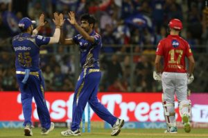 When floodlights off in between MIvsKXIP match, ashwin wife gets shock