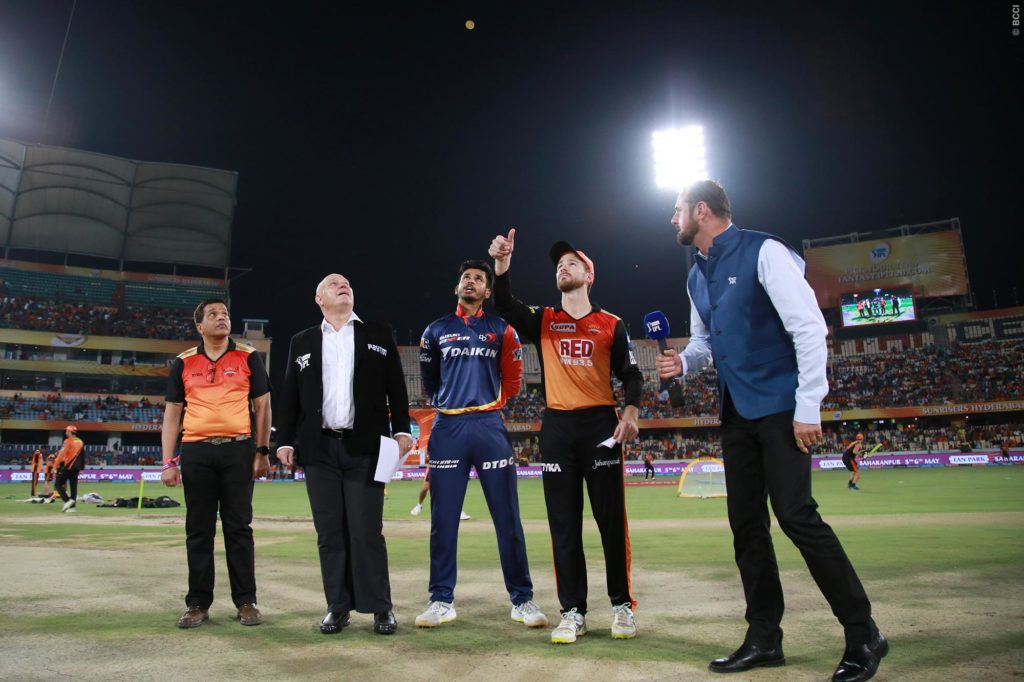 SRH VS DD- मैन ऑफ द मैच लेते हुए राशिद खान ने खोल डाला अपनी मिस्ट्री गेंद का राज, बताया क्यों बल्लेबाज नहीं पिक कर पाता गेंद 2 SRH VS DD- मैन ऑफ द मैच लेते हुए राशिद खान ने खोल डाला अपनी मिस्ट्री गेंद का राज, बताया क्यों बल्लेबाज नहीं पिक कर पाता गेंद 2