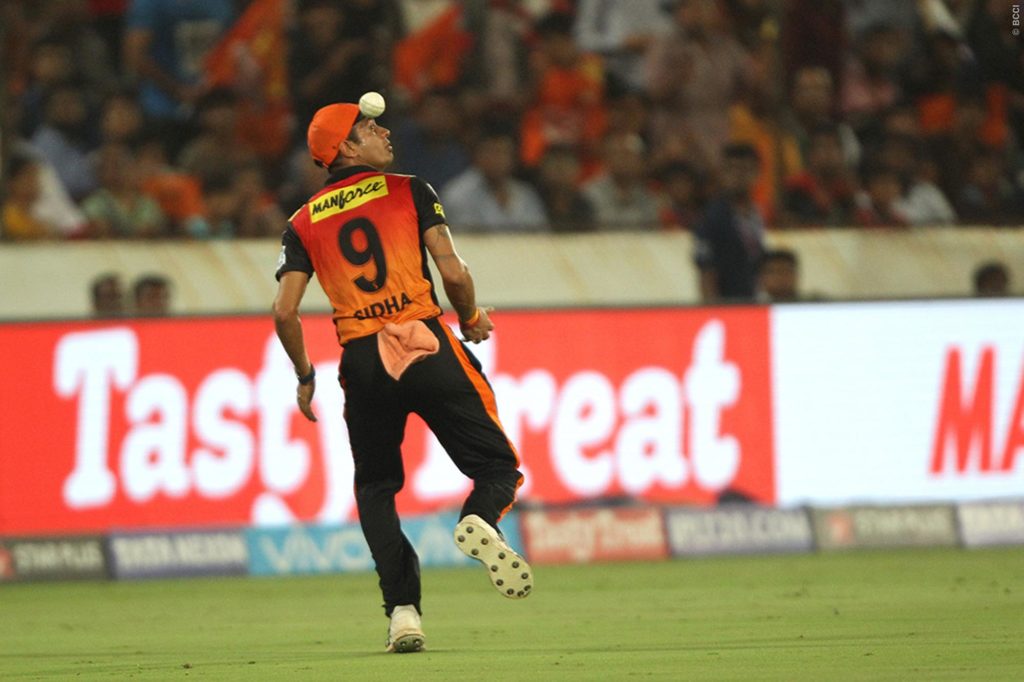 IPL 2018: विराट कोहली के खिलाफ मिली जीत के बाद भी इस बात से काफी परेशान है कप्तान केन विलियम्सन 7 IPL 2018: विराट कोहली के खिलाफ मिली जीत के बाद भी इस बात से काफी परेशान है कप्तान केन विलियम्सन 7