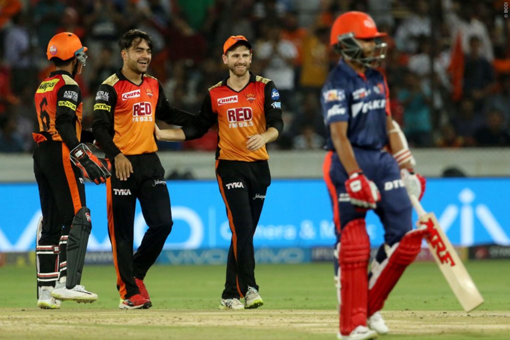 SRH VS DD- मैन ऑफ द मैच लेते हुए राशिद खान ने खोल डाला अपनी मिस्ट्री गेंद का राज, बताया क्यों बल्लेबाज नहीं पिक कर पाता गेंद 4 SRH VS DD- मैन ऑफ द मैच लेते हुए राशिद खान ने खोल डाला अपनी मिस्ट्री गेंद का राज, बताया क्यों बल्लेबाज नहीं पिक कर पाता गेंद 4