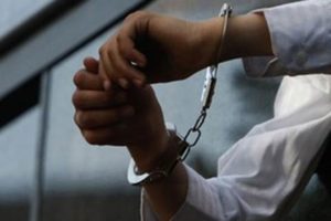 दिल्ली हुई प्ले ऑफ से बाहर और अब दिल्ली पुलिस ने आईपीएल को शर्मसार करने के जुर्म में 4 को किया गिरफ्तार 3 IPL-betting-racket-busted-in-new-Delhi-4-arrested