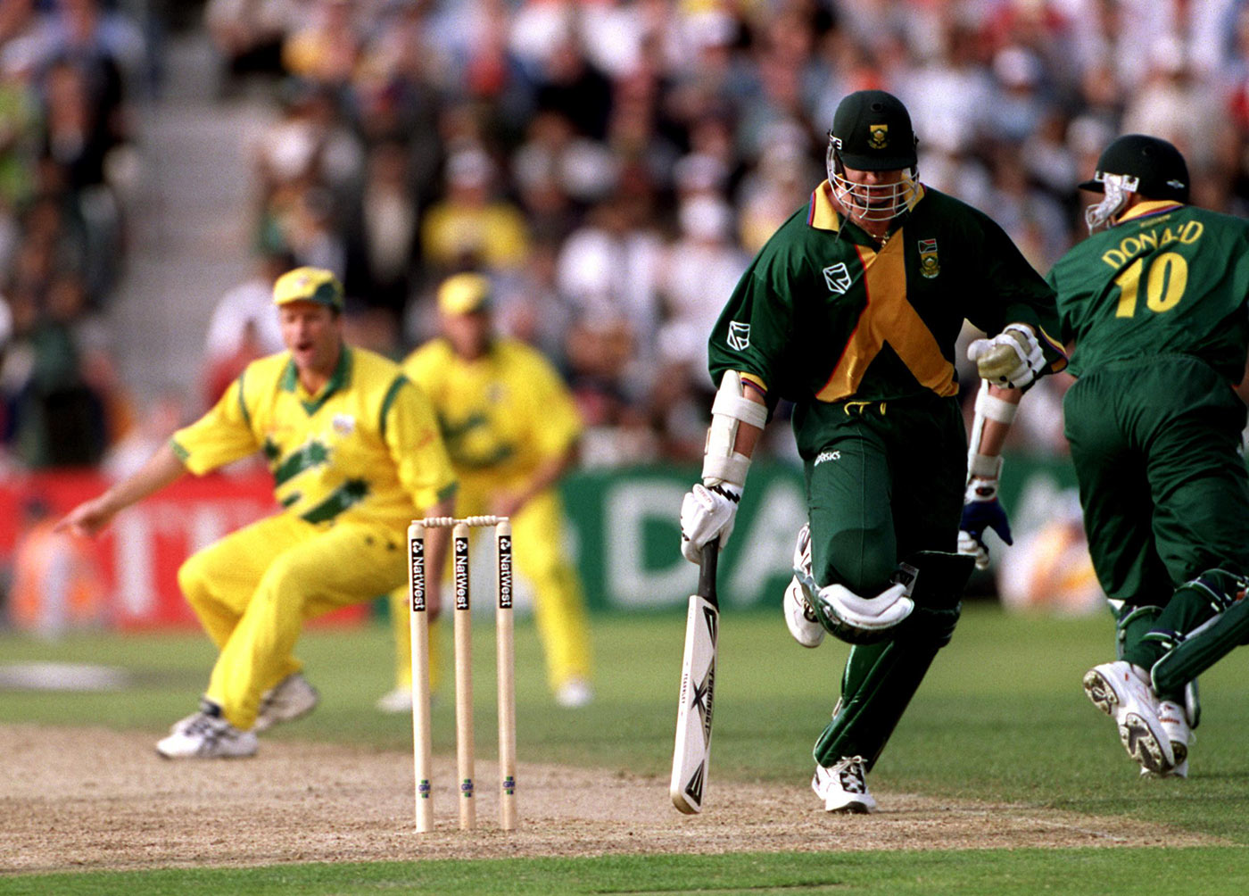 19 साल पहले आज ही के दिन ऑस्ट्रेलिया और अफ्रीका के बीच खेला गया था साँसें रोक देने वाला मैच, चौंका देने वाला था परिणाम 4