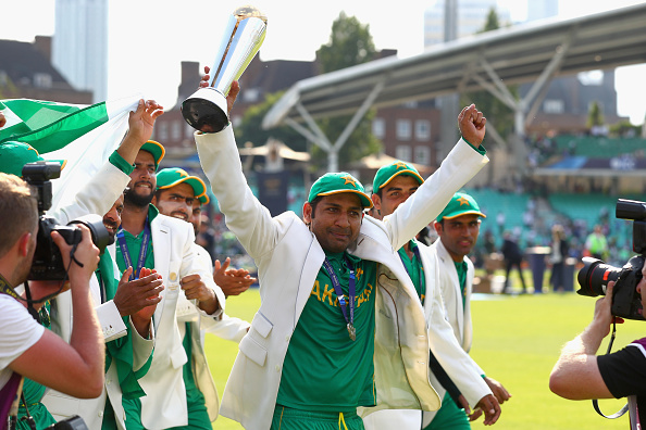पाकिस्तान के दिग्गज गेंदबाज वकार युनिस ने की भविष्यवाणी, इस टीम को बताया विश्वकप 2019 का विजेता 2