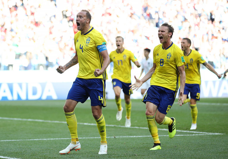 फीफा विश्व कप : कप्तान ग्रैंक्विस्ट के पेनाल्टी गोल से जीता स्वीडन 8