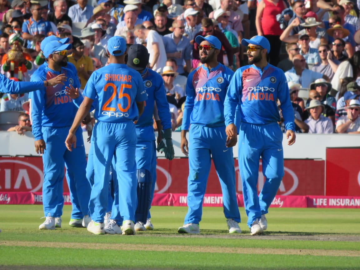 इंग्लैंड बनाम भारत: STATS: रैना और धोनी के पास है इतिहास रचने का मौका, मैच में बन सकते है ये रिकॉर्ड 1