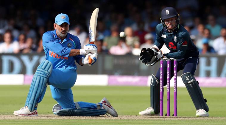 ENGvIND: धोनी की धीमी बल्लेबाजी के बाद भारत को मिली हार पर विराट ने तोड़ी चुप्पी, बोल गये ये बड़ी बात 2