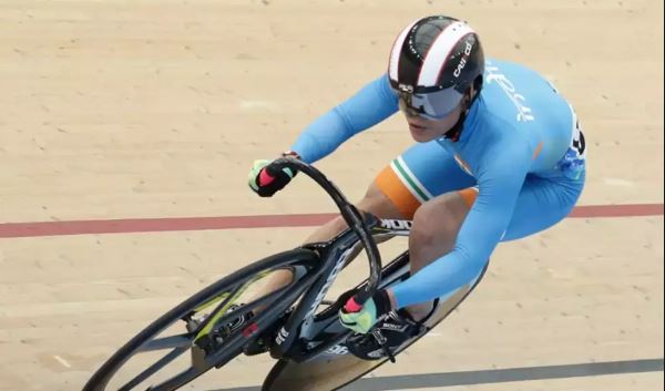 Asian Games (Cycling): Lost in the pre-quarterfinals of the Sprint event, Rezi, Deborah