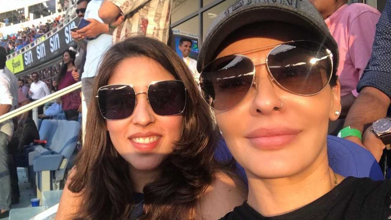 एशिया कप: दुबई में जब जोरावर ने रोहित शर्मा की पत्नी रितिका कों डराया चीख पड़ी टीम इंडिया की भाभी, देखें वीडियो 2