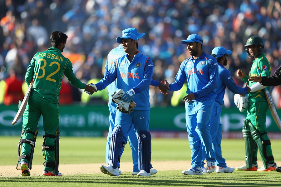 एशिया कप : पाकिस्तान की जीत के बाद भी सरफराज अहमद खिलाड़ियों से हुए गुस्सा, भारत के उपर भी कर गये टिप्पणी 4