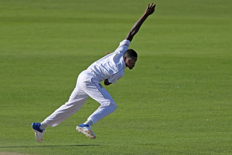 Lewis will replace Alzari for India tour