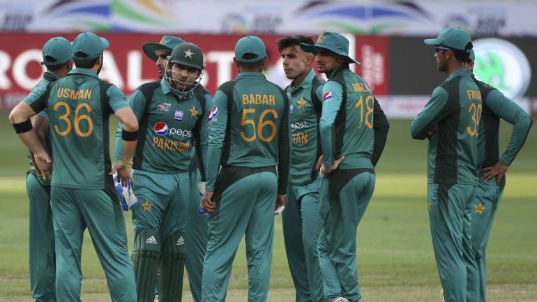 विश्व कप के लिए पाकिस्तान टीम का हुआ ऐलान, इन 3 दिग्गजों को बाहर कर पाक ने अपने ही पैरों पर मारी कुल्हाड़ी 4