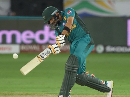 ग्रीम स्मिथ हुए इस पाकिस्तानी के बल्लेबाज के फैन,विराट को नजरअंदाज कर बताया सर्वश्रेष्ठ बल्लेबाज 2
