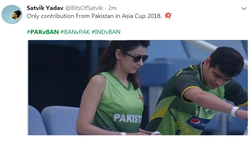 पाकिस्तान के एशिया कप से बाहर होने के बाद सोशल मीडिया पर छाई ये खूबसूरत लड़की, लोग कर रहे अजीबोगरीब कमेंट 3