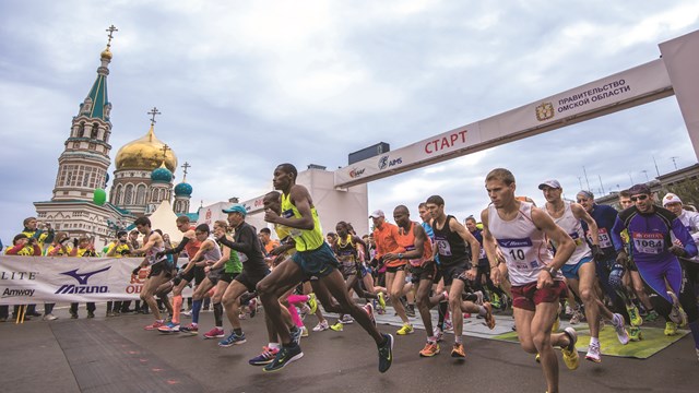 इथियोपियाई धावकों ने जीता हैनान डेनझौ इंटरनेशनल मैराथन 1