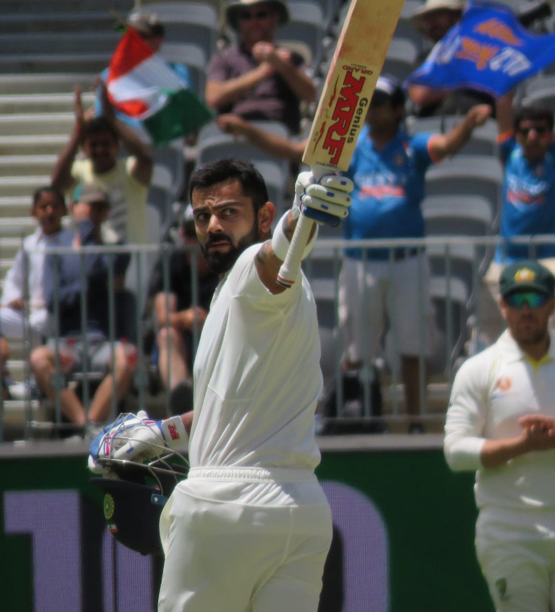 AUSvsIND- पर्थ में करियर का 25 वां टेस्ट शतक लगाने के बाद विराट कोहली ने ऑस्ट्रेलियाई खिलाड़ियों की इशारे से बंद की बोलती 14