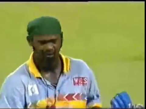 5 मौके जब क्रिकेट मैदान पर ही रो पड़े भारतीय खिलाड़ी