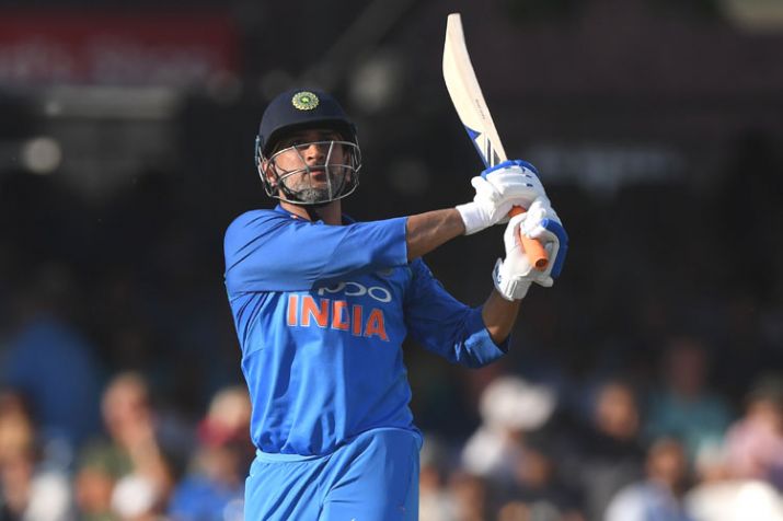 Dhoni becomes the 5th Indian to score 10,000 runs in ODIs
