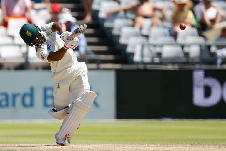 Cape Town Test: Du Plessis century, South Africa lead by 205 runs