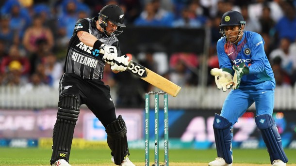 Hamilton T20: New Zealand target India 213 runs