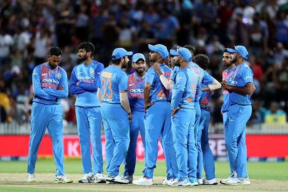 INDvsAUS : सुनील गावस्कर ने की स्कोरलाइन की भविष्यवाणी, कहा इस अंतर से भारत जीतेगा वनडे सीरीज 4