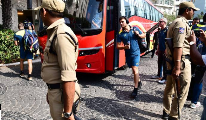 INDvsAUS : 1st ODI : कड़ी सुरक्षा के बीच हैदराबाद पहुंची भारत और ऑस्ट्रेलिया की टीम, पूरे स्टेडियम में है कुछ ऐसा माहौल 11