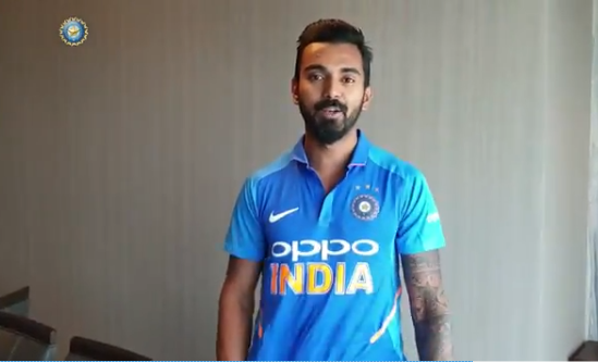 WATCH: भारतीय टीम की नई जर्सी में है कई खासियत, देखें क्या है इसमें पहले से अलग 4