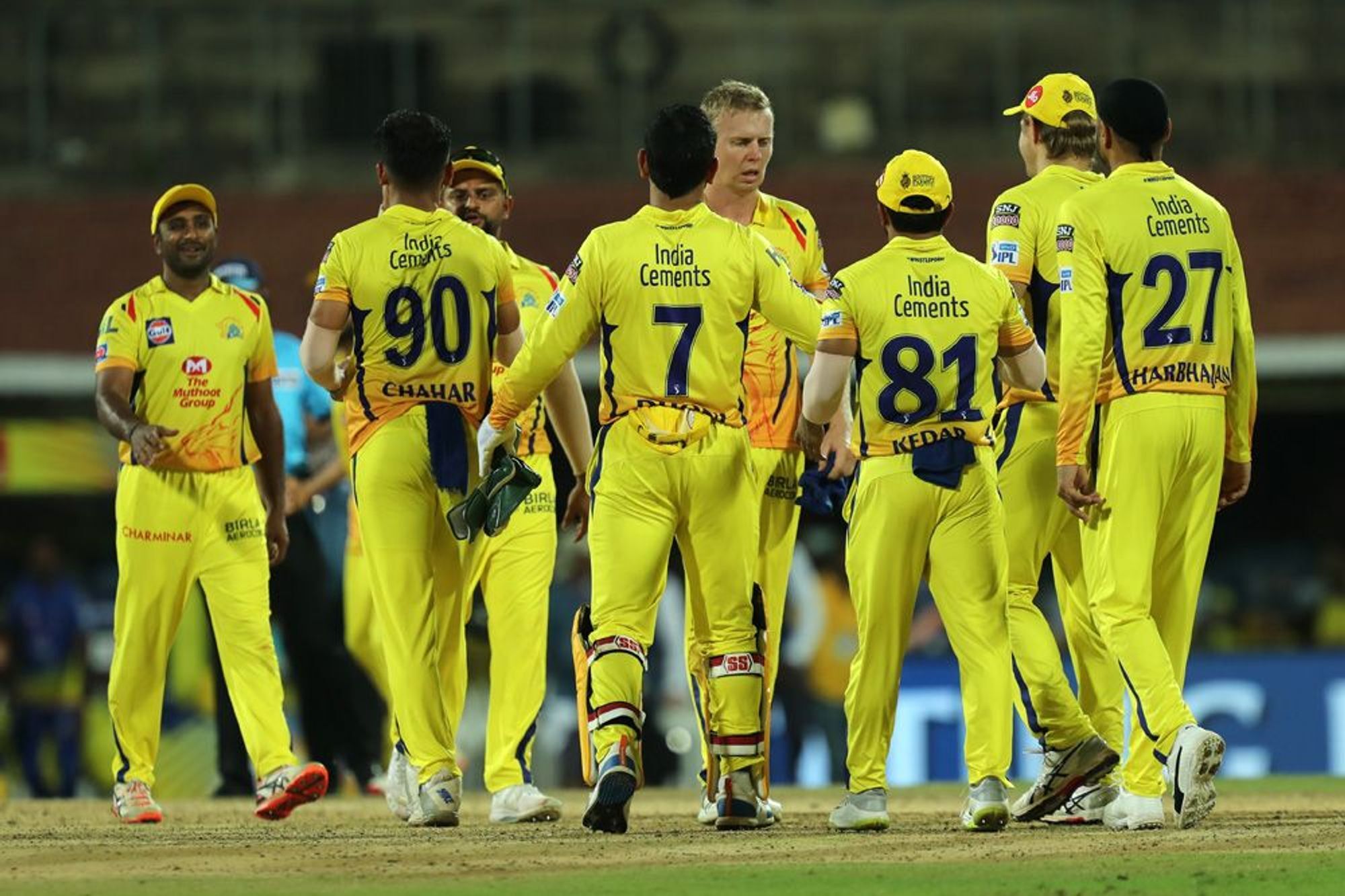 आईपीएल 2019 : पंजाब से मैच जीतने के बाद चेन्नई सुपर किंग्स के प्रशंसको ने साफ़ किया स्टेडियम, सुरेश रैना ने की तारीफ़ 4
