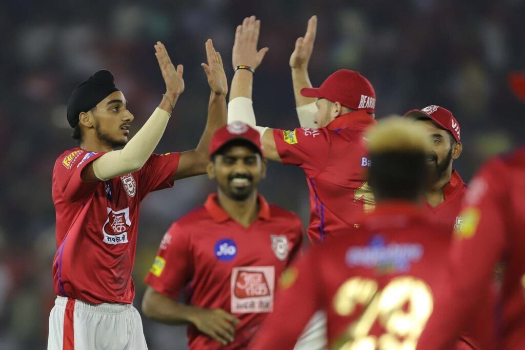 IPL 2019- जोस बटलर को अपने डेब्यू पर आउट करने के बाद 20 साल के अर्शदीप ने मनाया खास अंदाज में जश्न, 4 IPL 2019- जोस बटलर को अपने डेब्यू पर आउट करने के बाद 20 साल के अर्शदीप ने मनाया खास अंदाज में जश्न, 4