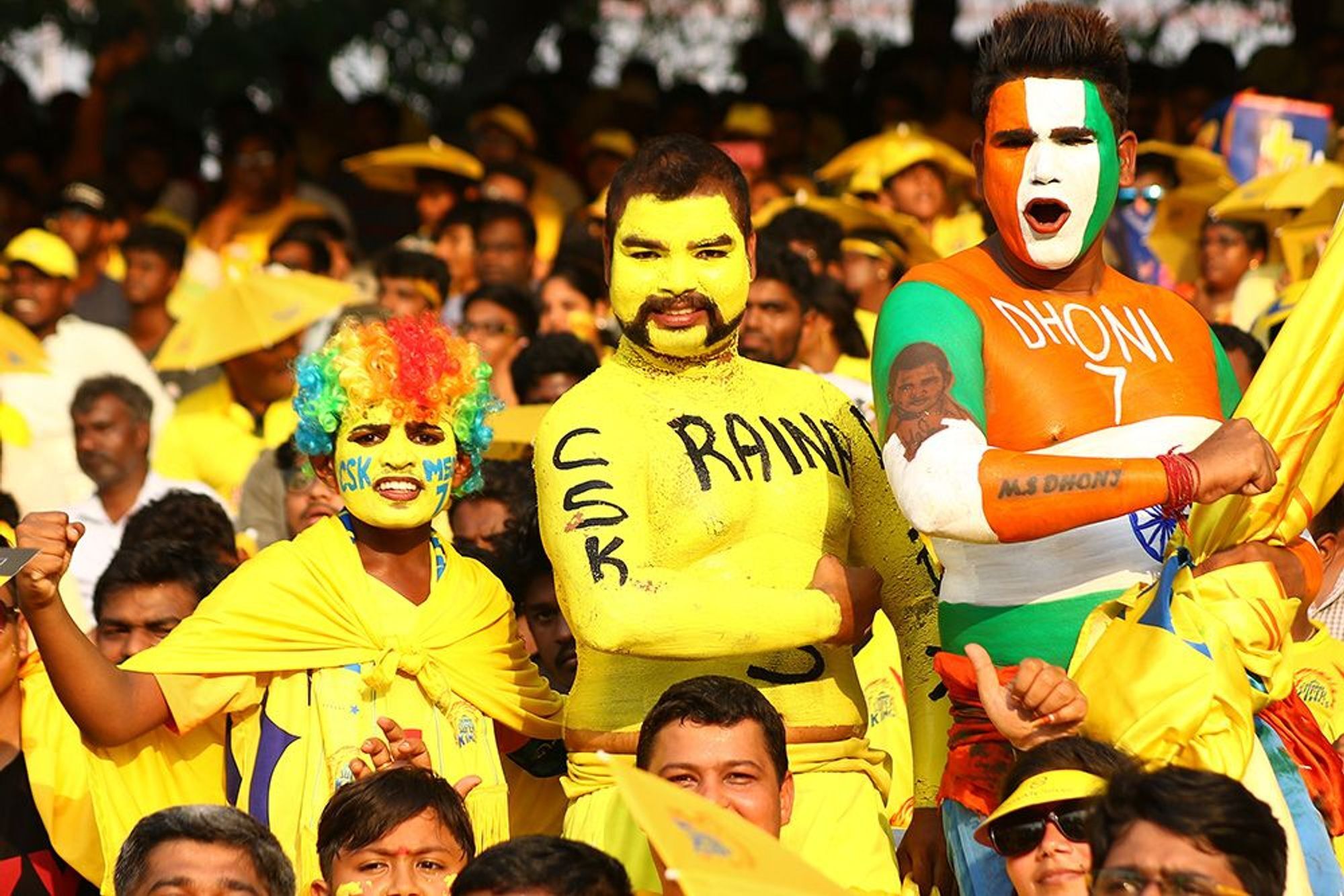 आईपीएल 2019 : पंजाब से मैच जीतने के बाद चेन्नई सुपर किंग्स के प्रशंसको ने साफ़ किया स्टेडियम, सुरेश रैना ने की तारीफ़ 1