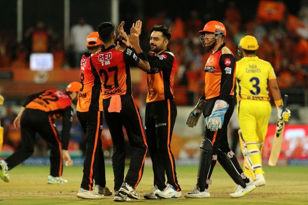 CSKvsSRH: हार के बाद भुवनेश्वर कुमार ने कही वो बात जिस वजह से हैदराबाद ने गंवाया मैच 4 CSKvsSRH: हार के बाद भुवनेश्वर कुमार ने कही वो बात जिस वजह से हैदराबाद ने गंवाया मैच 3