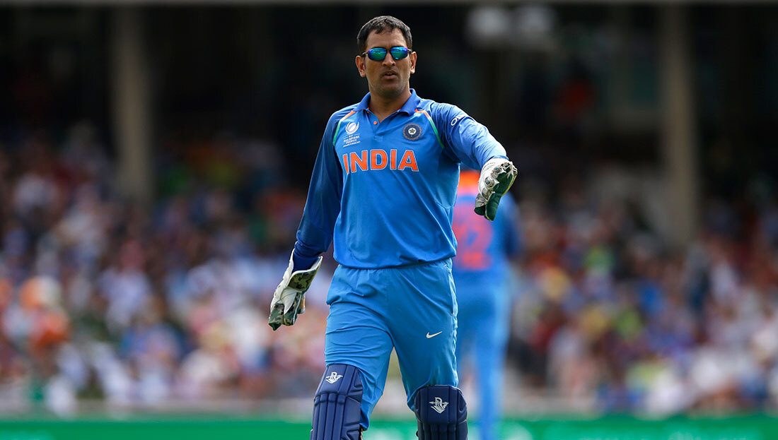 Sharing the field with Dhoni is a matter of respect: Ryan pollen