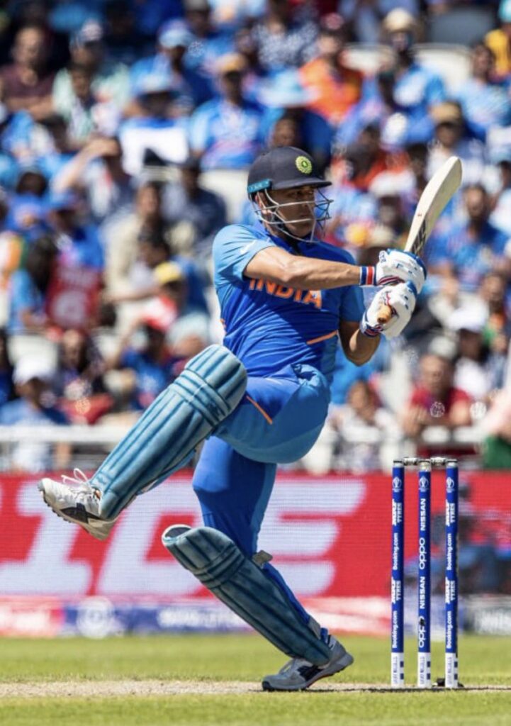 CWC 2019- महेन्द्र सिंह धोनी की धीमी बल्लेबाजी पर अब सचिन के बाद इस दिग्गज भारतीय ने उठाए सवाल, कहा किसी दिन उन्हें होगा इसका पछतावा 2