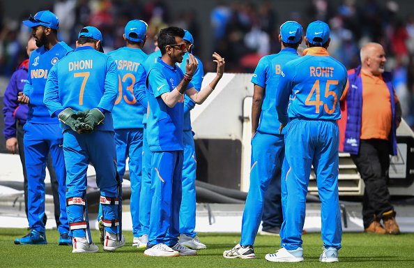WORLD CUP 2019: IND vs PAK: पाकिस्तान के खिलाफ मिली जीत के बाद रोहित शर्मा की तारीफ करते नजर आये कोहली, भुवि की चोट पर भी दिया बड़ा अपडेट 3