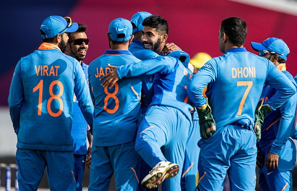 CWC 2019, INDvsAUS: भारतीय टीम की जीत के बाद सोशल मीडिया पर छाए ये खिलाड़ी, वहीं इनका बना मजाक 1