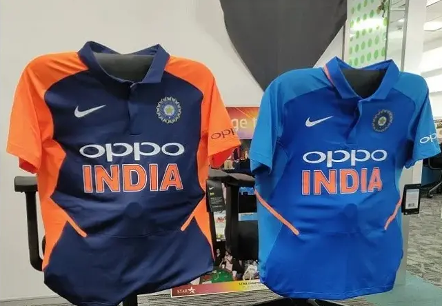 भारतीय टीम के ऑरेंज रंग की जर्सी को आईसीसी ने किया पोस्ट, लोगों ने उड़ाया मजाक 1