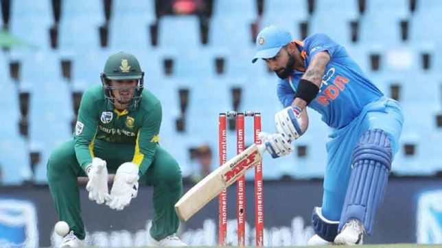 भारत का एकलौता बल्लेबाज जिसने वनडे में दौड़ के पुरे किए हैं 100 रन 4