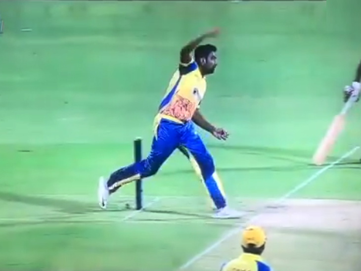 वीडियो : रविचंद्रन अश्विन ने फिर की अजीबोगरीब एक्शन से बॉलिंग, इस बार विकेट भी निकाला 5