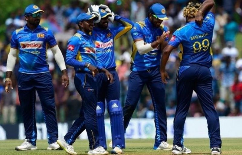 बांग्लादेश के खिलाफ वनडे सीरीज के लिए श्रीलंका टीम घोषित, गेंदबाजी से प्रतिबंधित इस खिलाड़ी की हुई वापसी 9