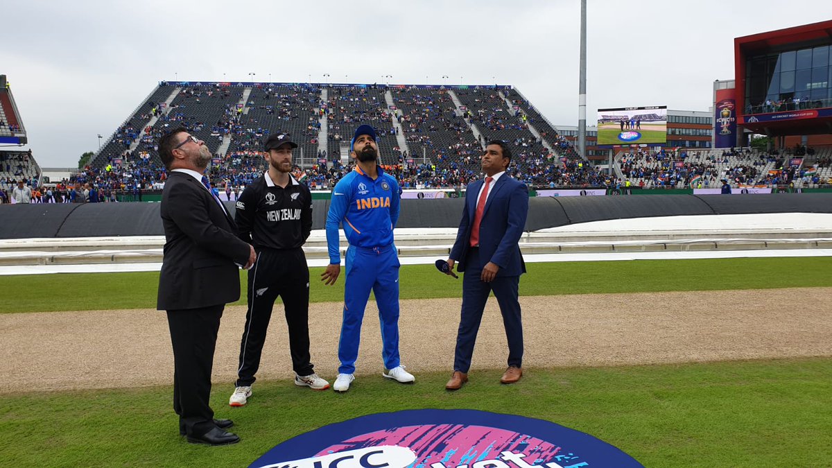 WORLD CUP 2019: IND vs NZ: मोहम्मद शमी को सेमीफाइनल में मौका ना देने से निराश हुए फैंस, हर्षा भोगले और आकाश चोपड़ा ने कहा... 1