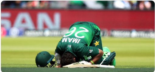 WATCH : खुद अपने पैर से विकेट में मार पवेलियन चल पड़ा ये पाकिस्तानी बल्लेबाज, वायरल हुआ वीडियो 1