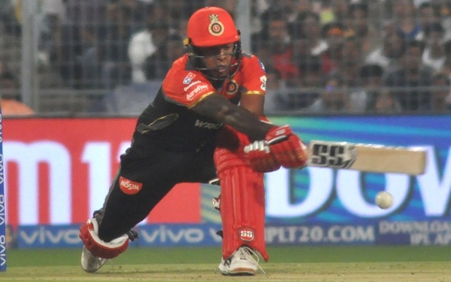 रिलीज किये गये 5 खिलाड़ी जिन्हें शायद ही मिले आईपीएल 2020 की नीलामी में कोई खरीददार 3 रिलीज किये गये 5 खिलाड़ी जिन्हें शायद ही मिले आईपीएल 2020 की नीलामी में कोई खरीददार 3