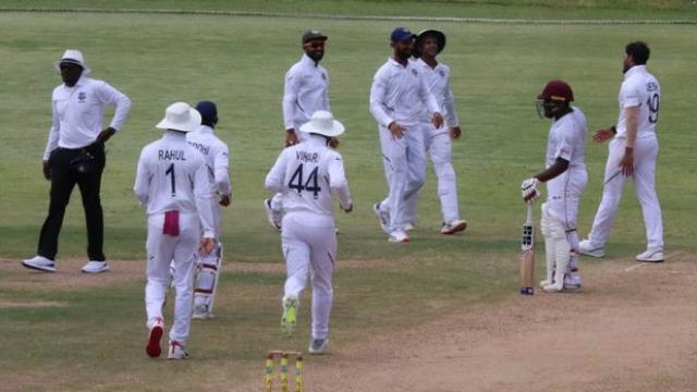 वेस्टइंडीज के खिलाफ रविंद्र जडेजा टेस्ट मैच में 8 विकेट लेते ही रच देंगे यह इतिहास 2