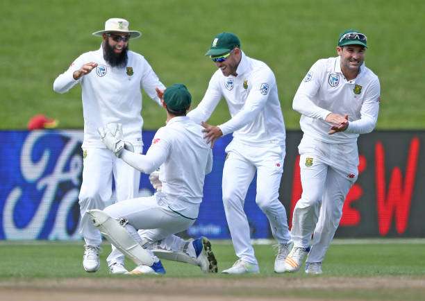 SA vs IND- दक्षिण अफ्रीका को पहले टेस्ट में हार के साथ ही बड़ा झटका, इस दिग्गज खिलाड़ी ने लिया संन्यास 6